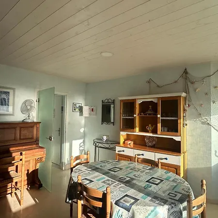 Bord De Avec Balcon Et Parking - Fr-1-652-47