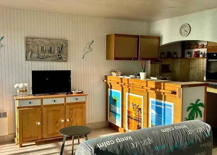 Bord De Avec Balcon Et Parking - Fr-1-652-47 דירה *