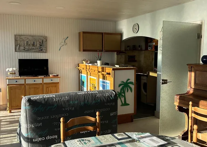 Bord De Avec Balcon Et Parking - Fr-1-652-47 *